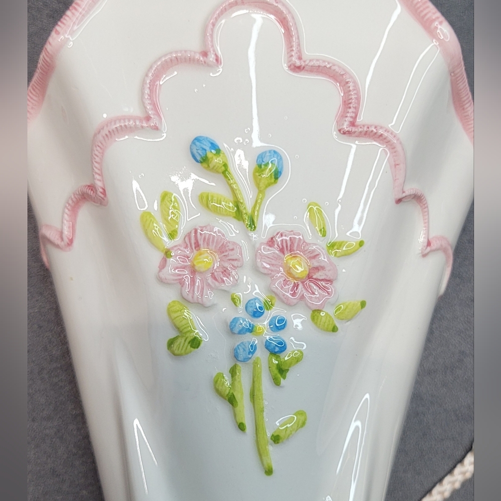 French Country Handkerchief Ceramic Floral Wall Pockets - Picture 3 of 15